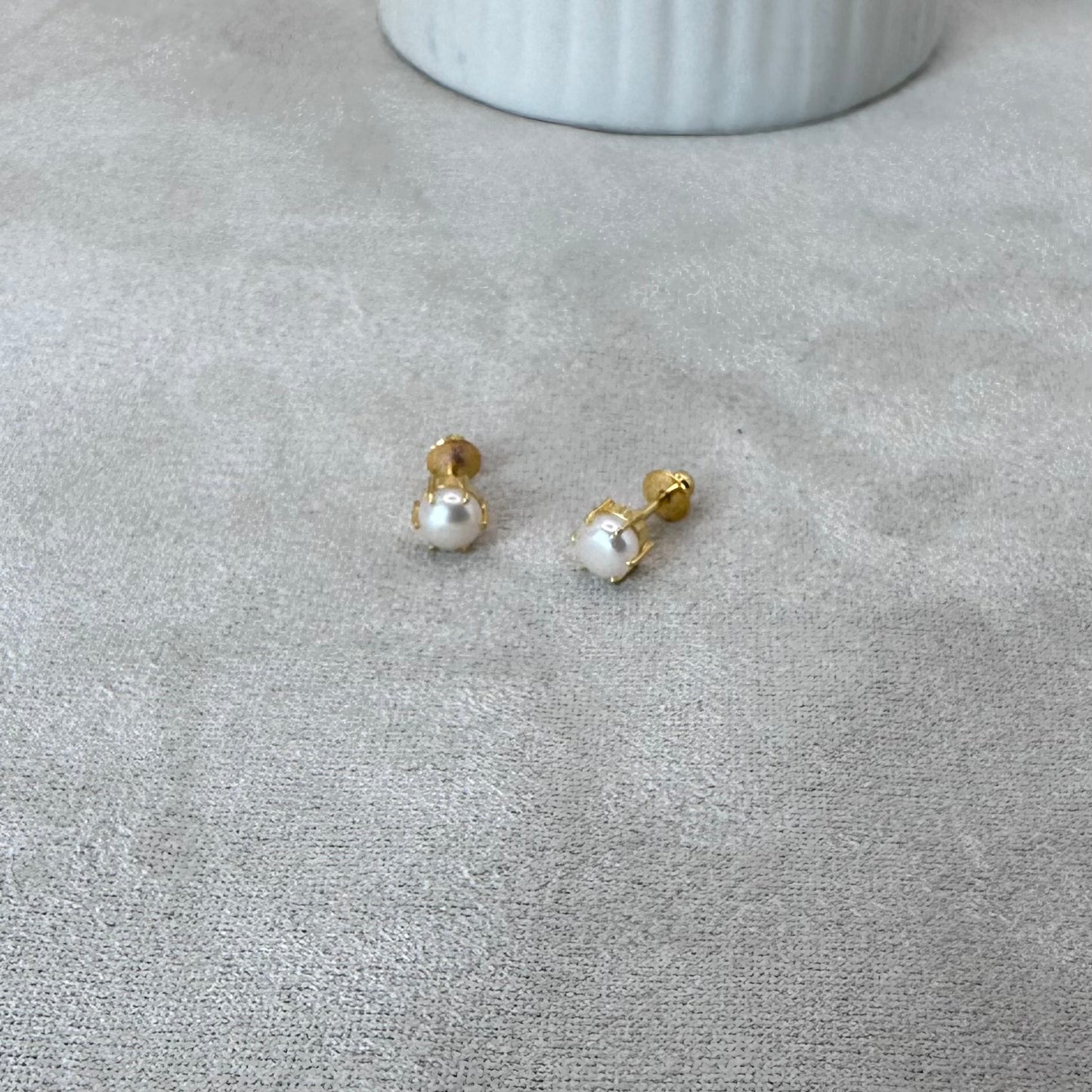 22k solid gold earrings with natural pearl