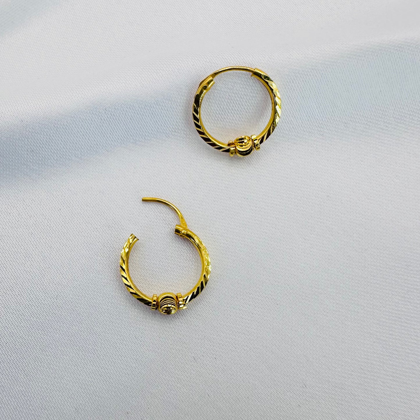 22k solid gold small hoop earrings