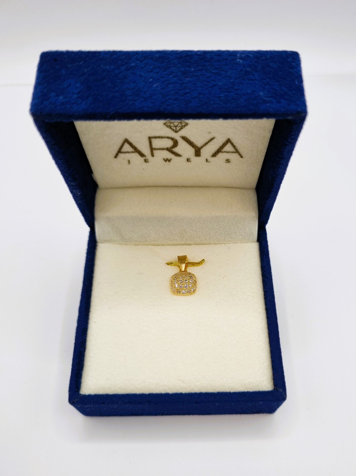 22k solid gold square pendant