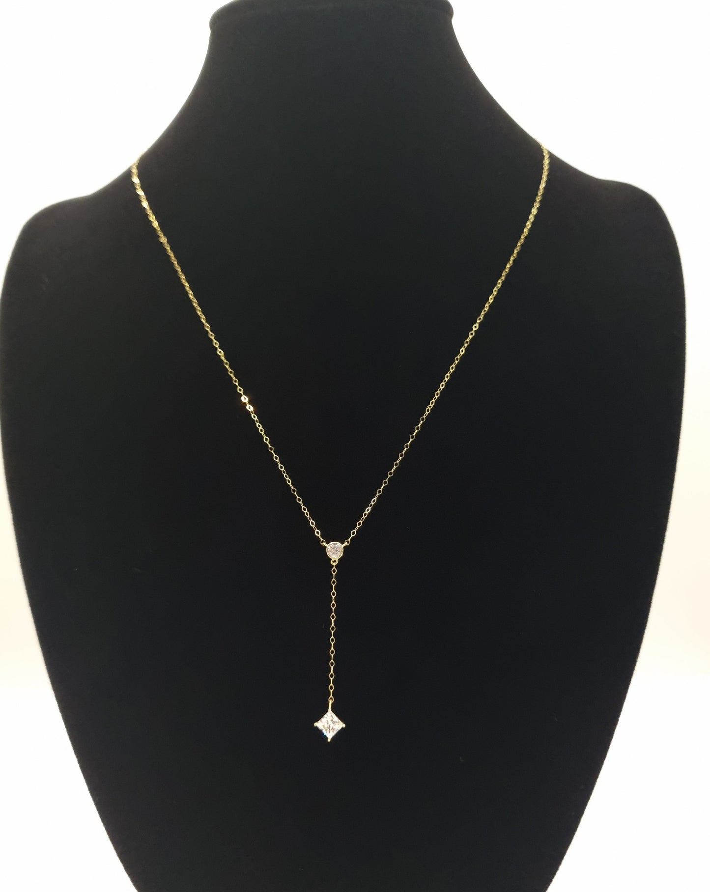 Lariat necklace