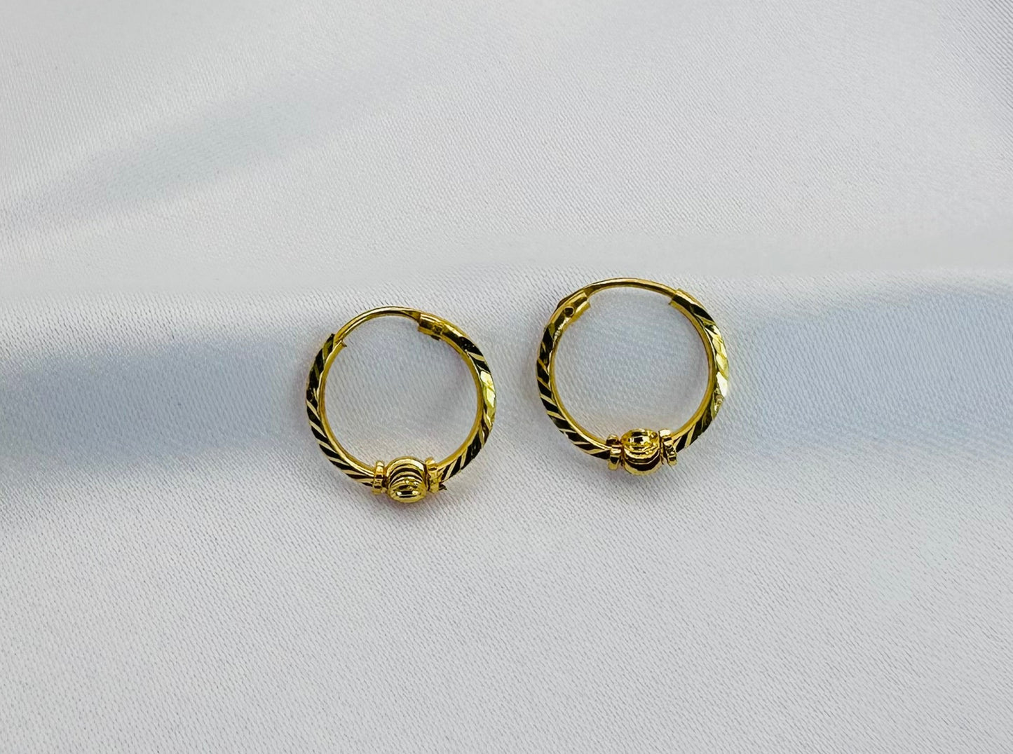 22k solid gold small hoop earrings