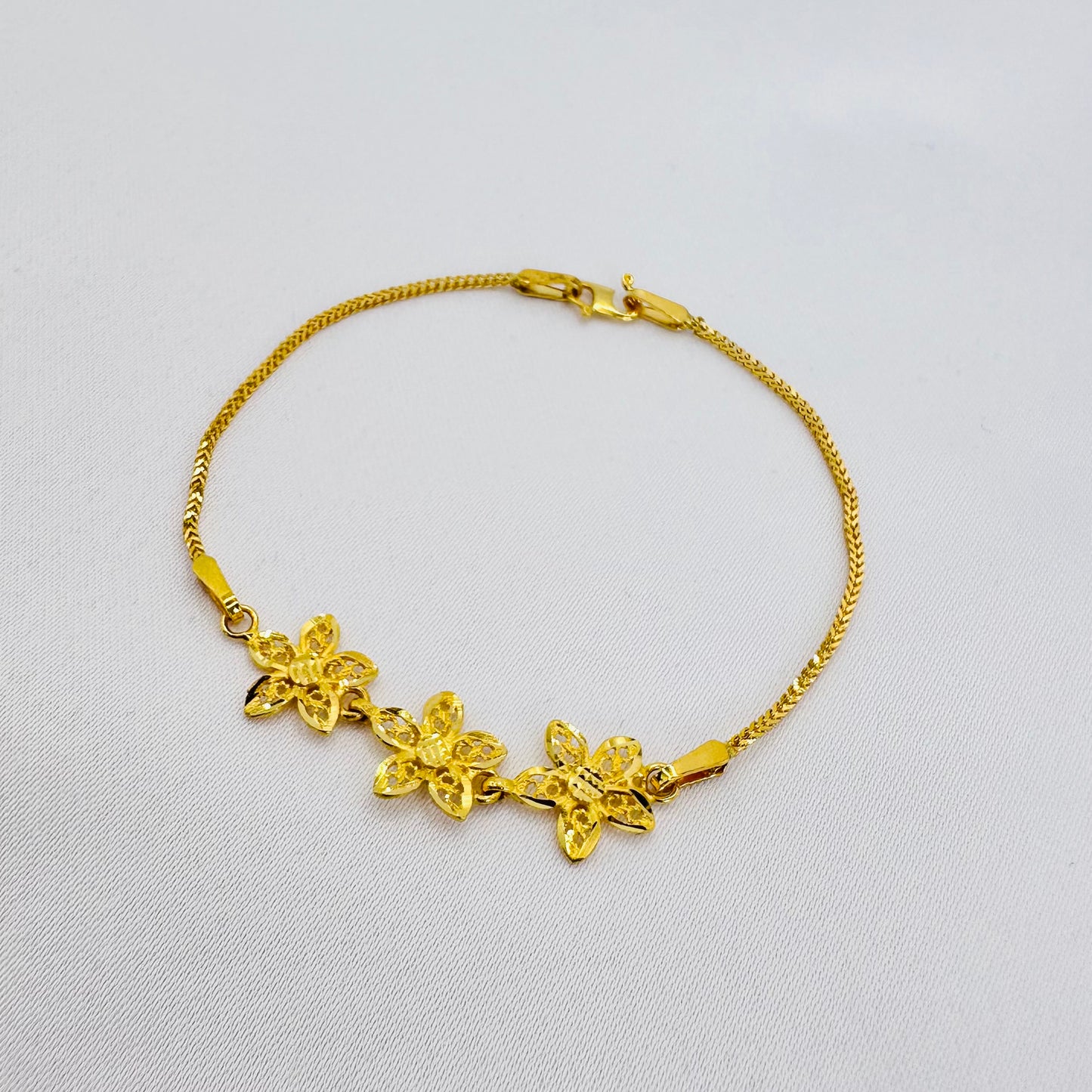 22k solid gold flower bracelet