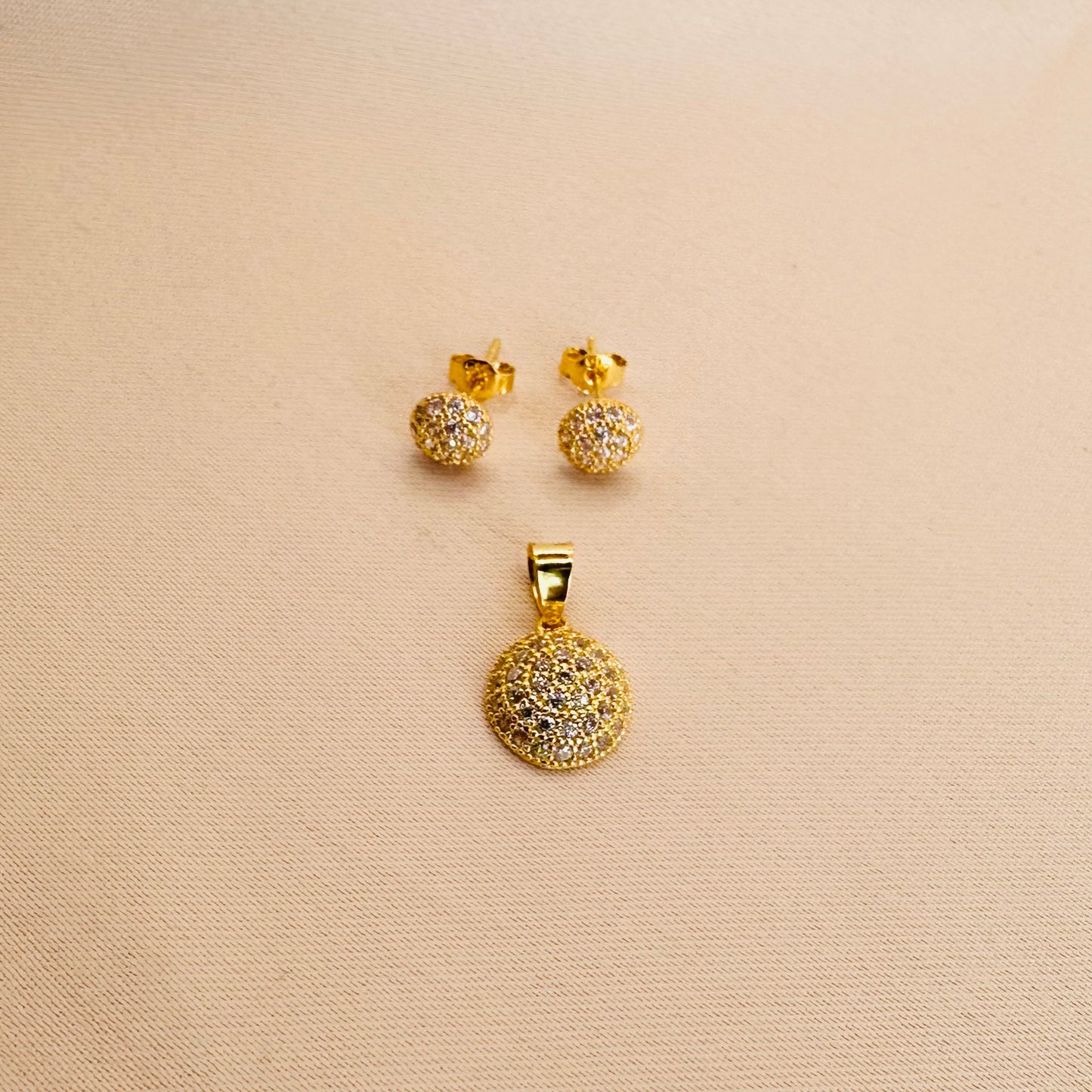 22k solid gold round studded earrings and pendant charm only