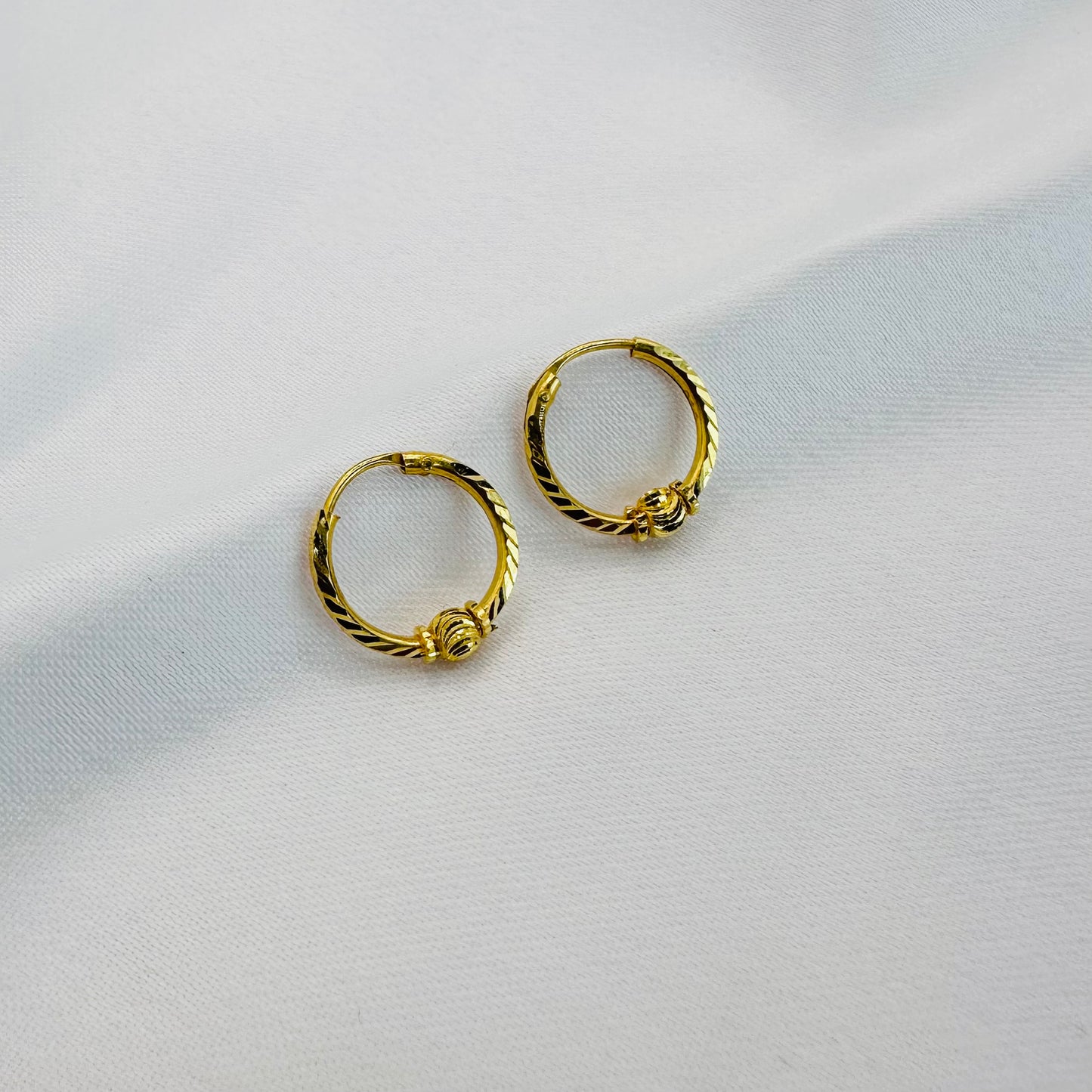 22k solid gold small hoop earrings