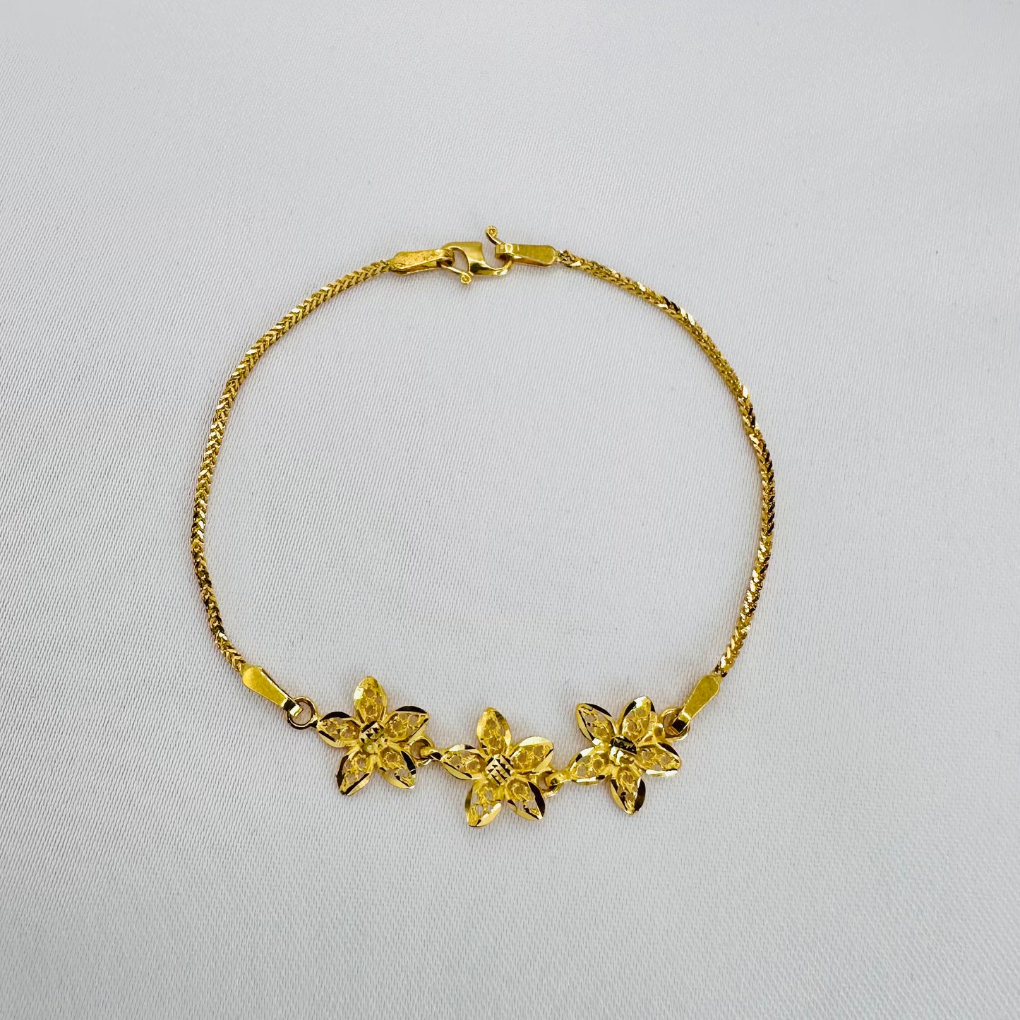 22k solid gold flower bracelet