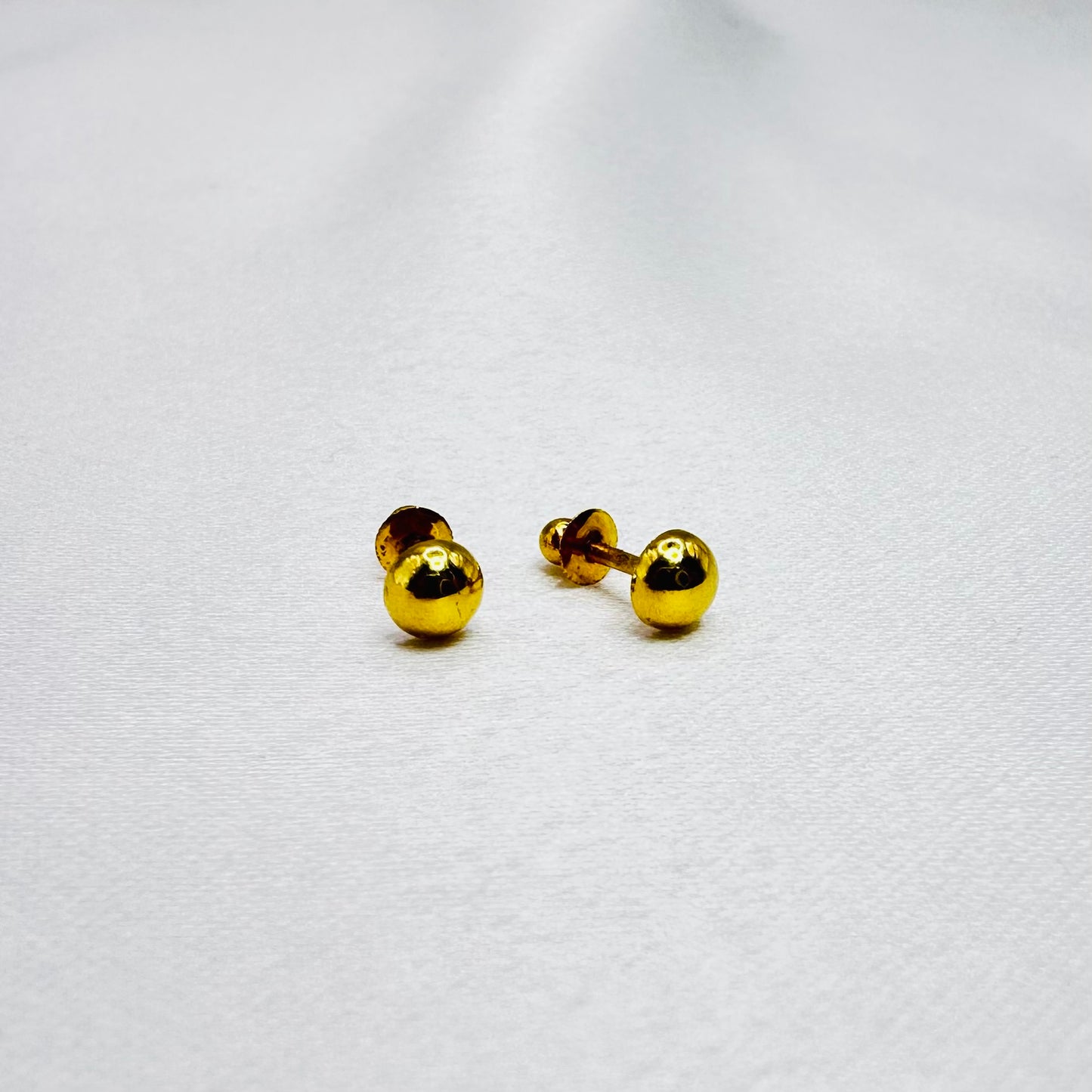 22k solid gold ear studs / half ball earrings