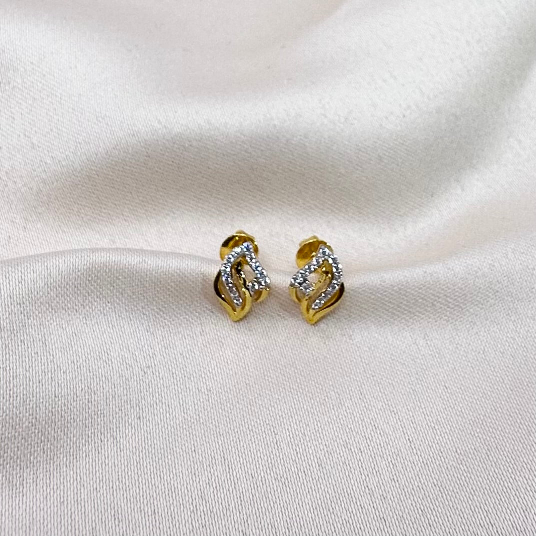 22k solid gold  white cz studded earrings