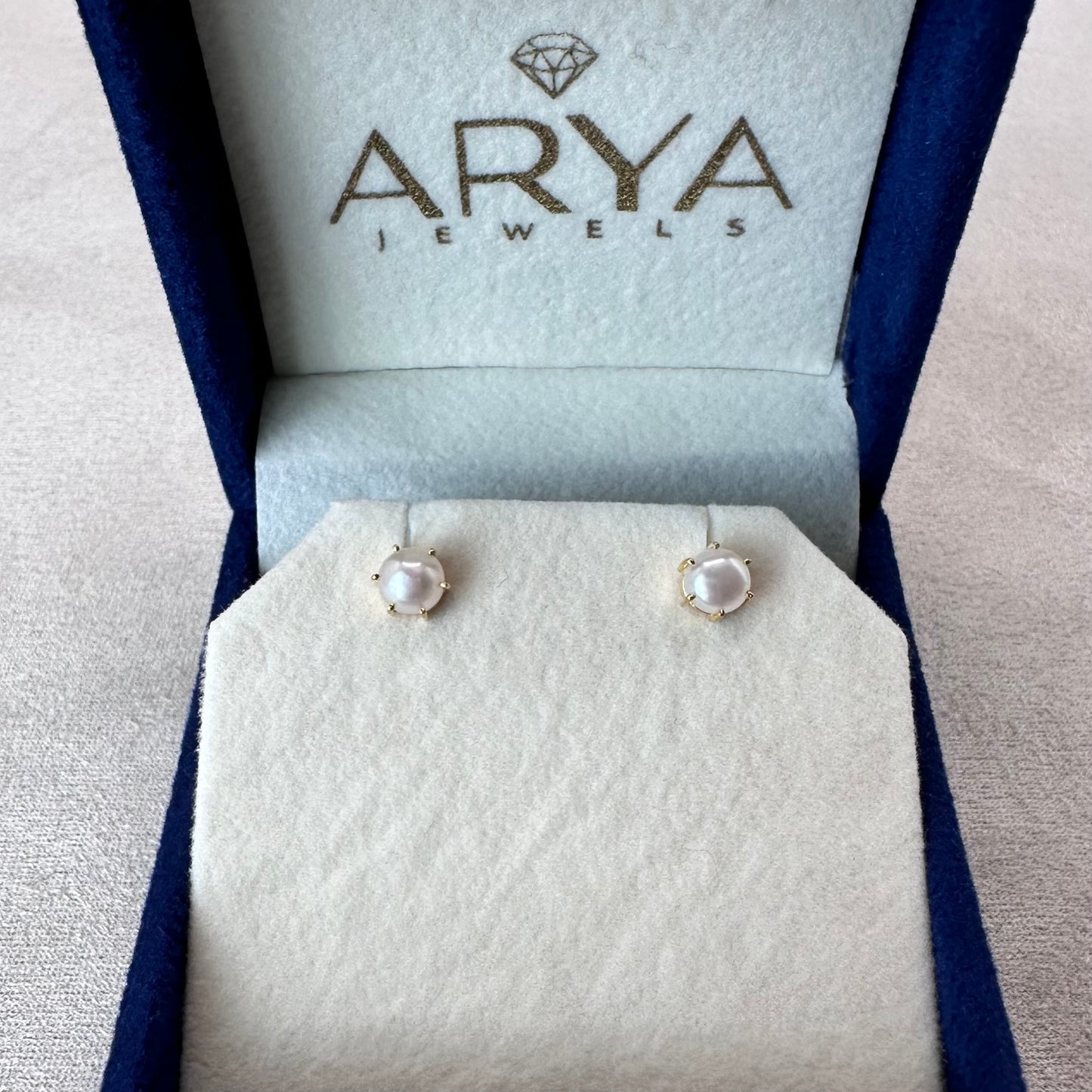 22k solid gold earrings with natural pearl