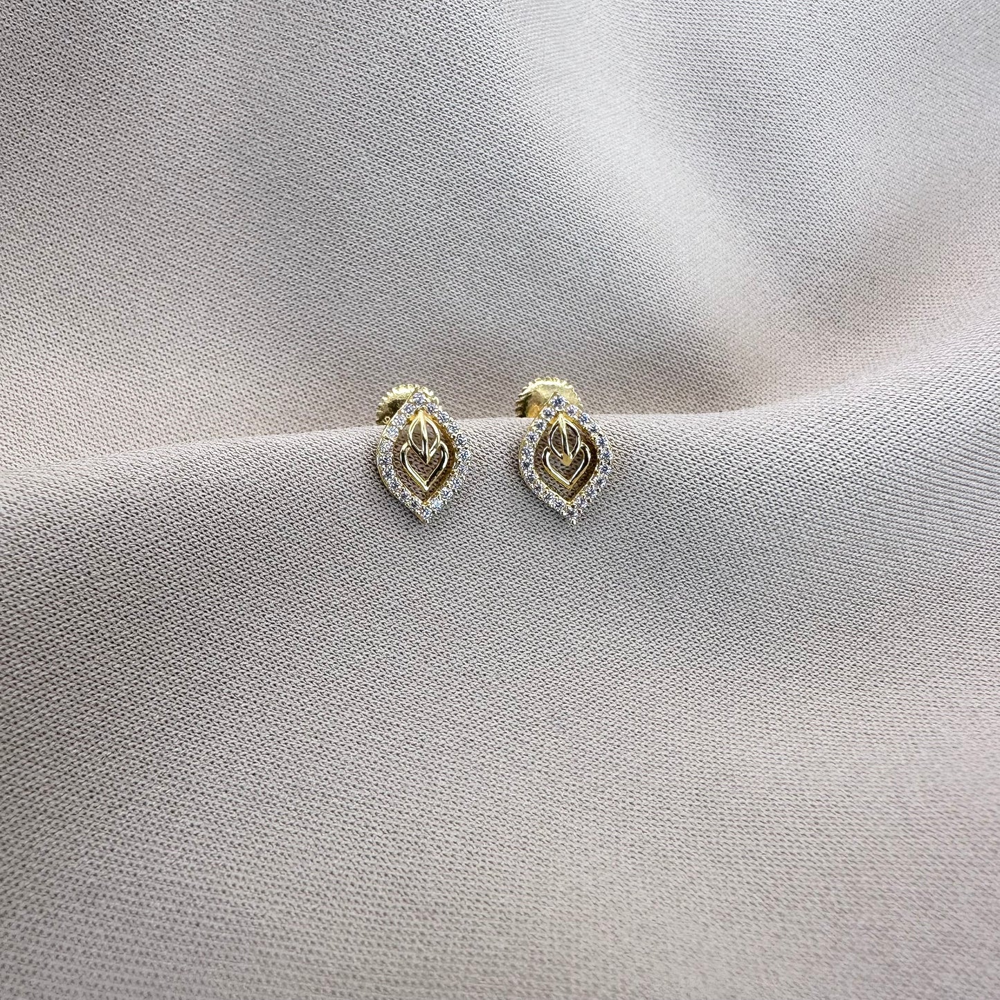 22k solid gold  earrings