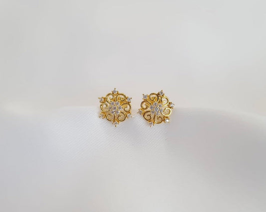 22k solid gold  designer earrings