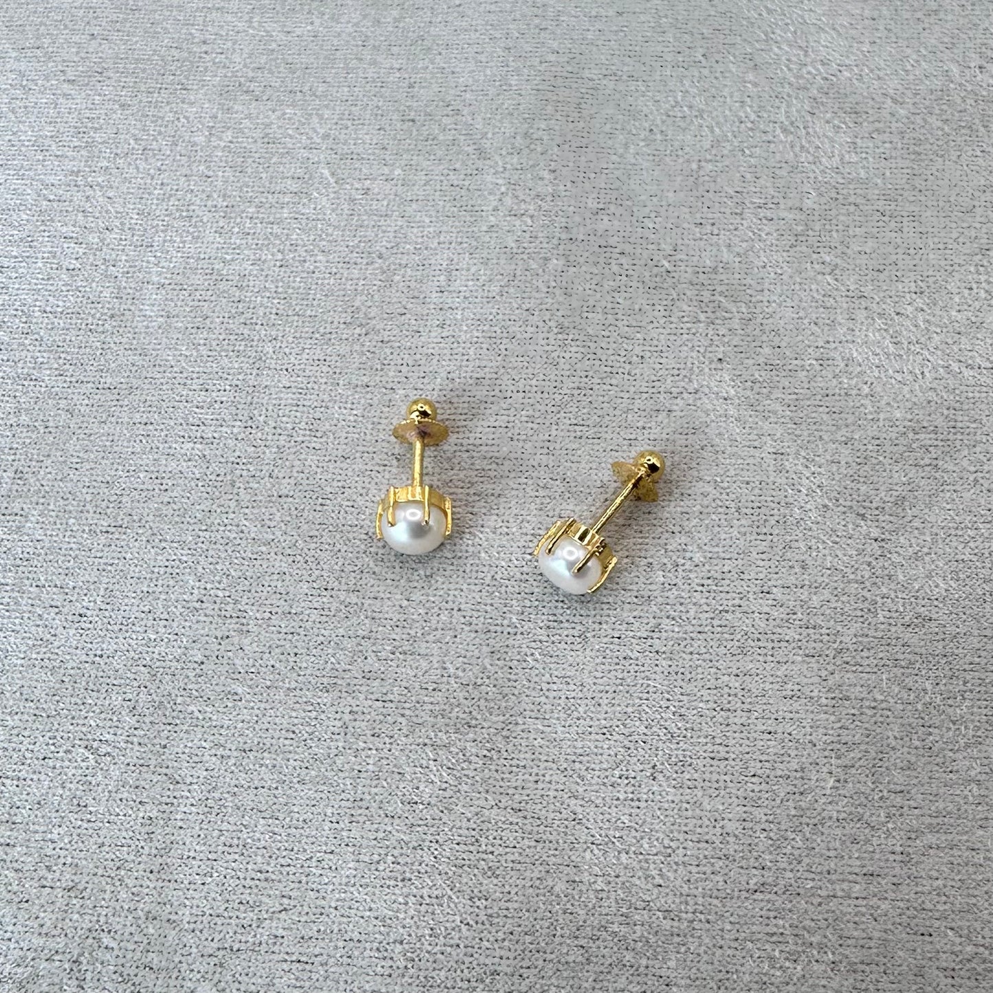 22k solid gold earrings with natural pearl