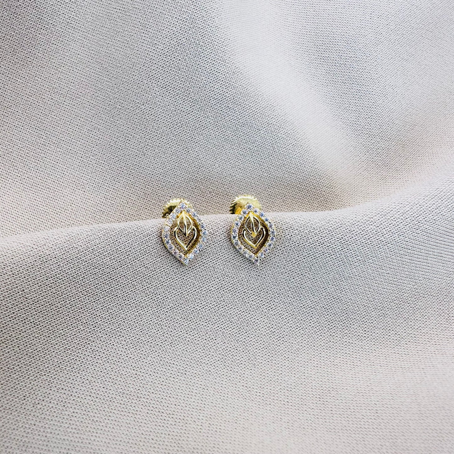 22k solid gold  earrings