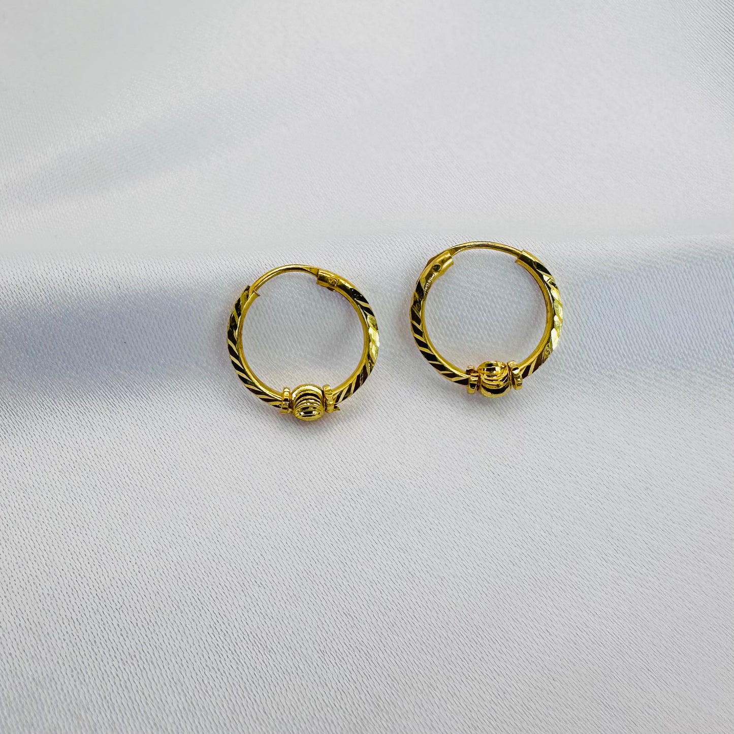 22k solid gold small hoop earrings