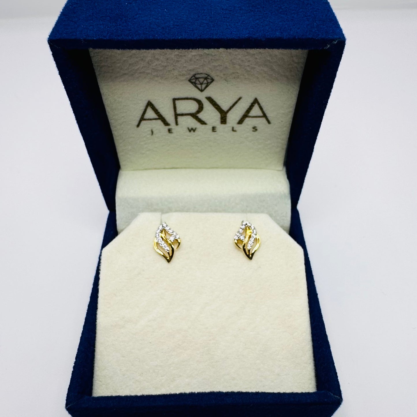 22k solid gold  white cz studded earrings