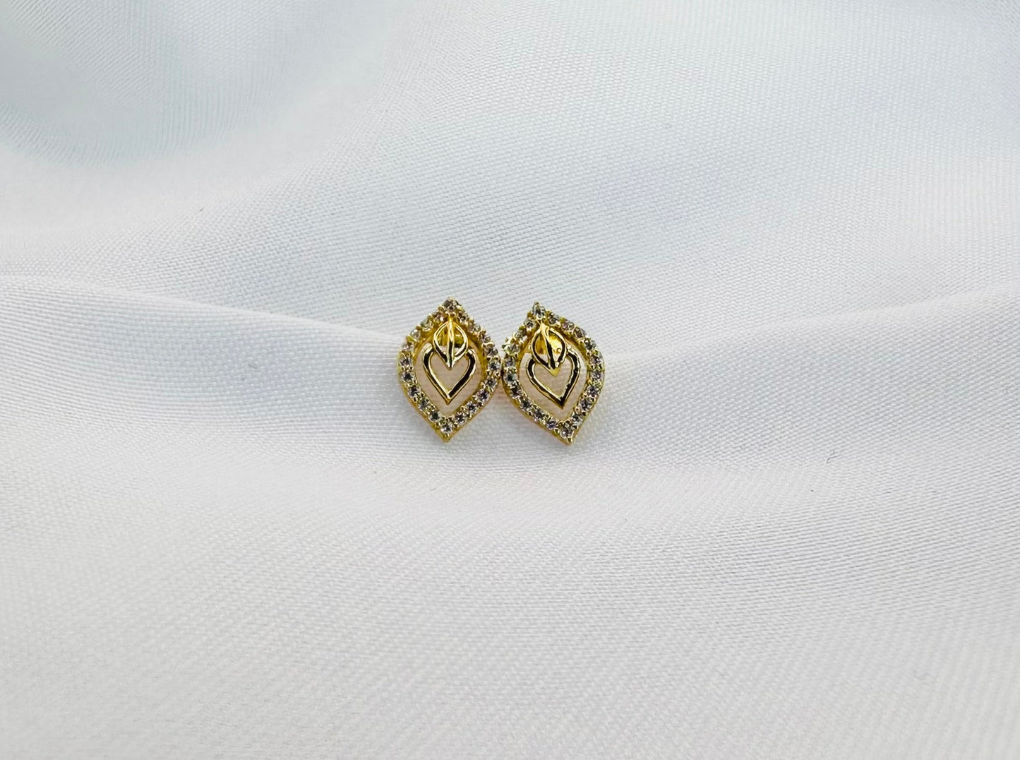 22k solid gold  earrings