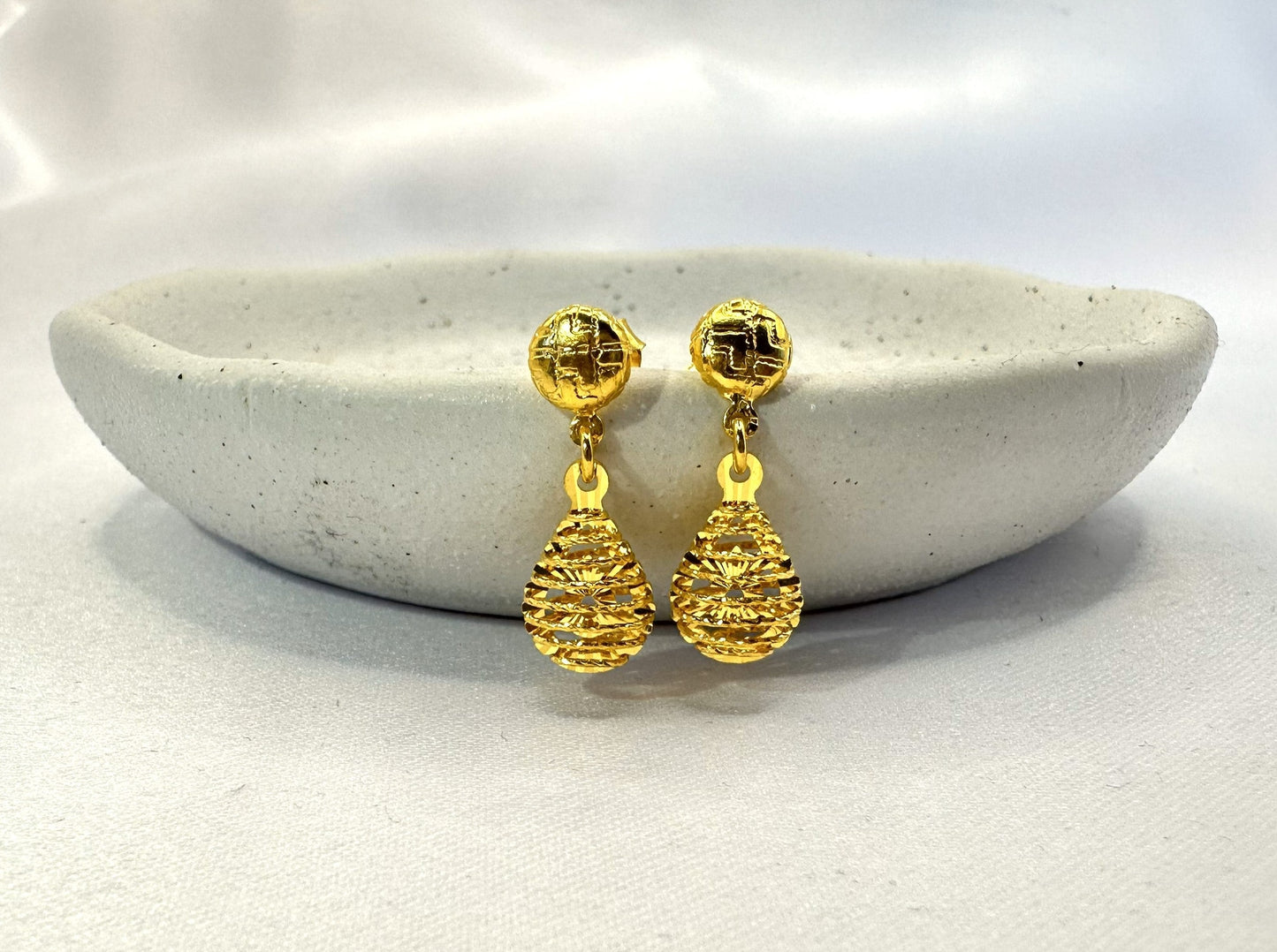 22k solid gold dangle 3D Earrings/ earstuds