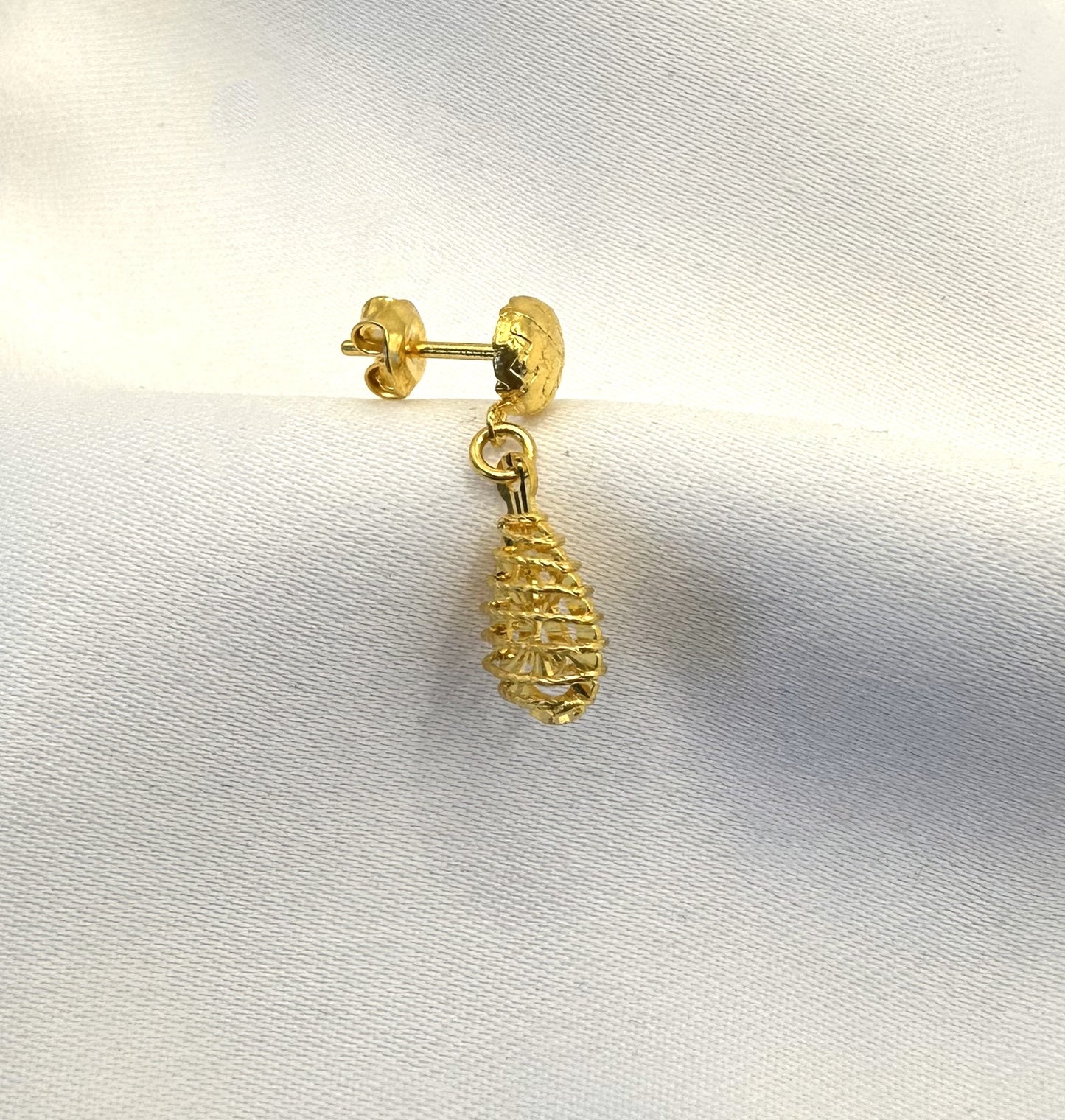 22k solid gold dangle 3D Earrings/ earstuds