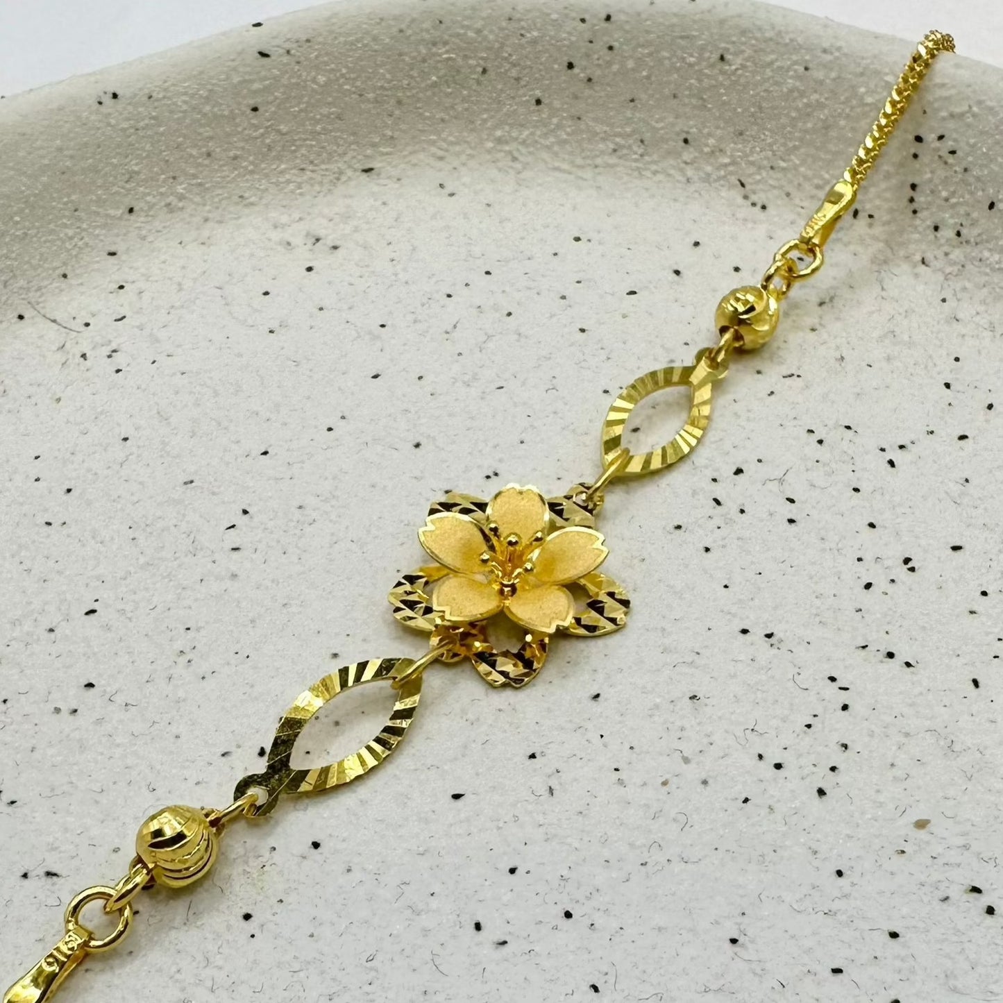 22k solid gold designer bracelet with 3D flower