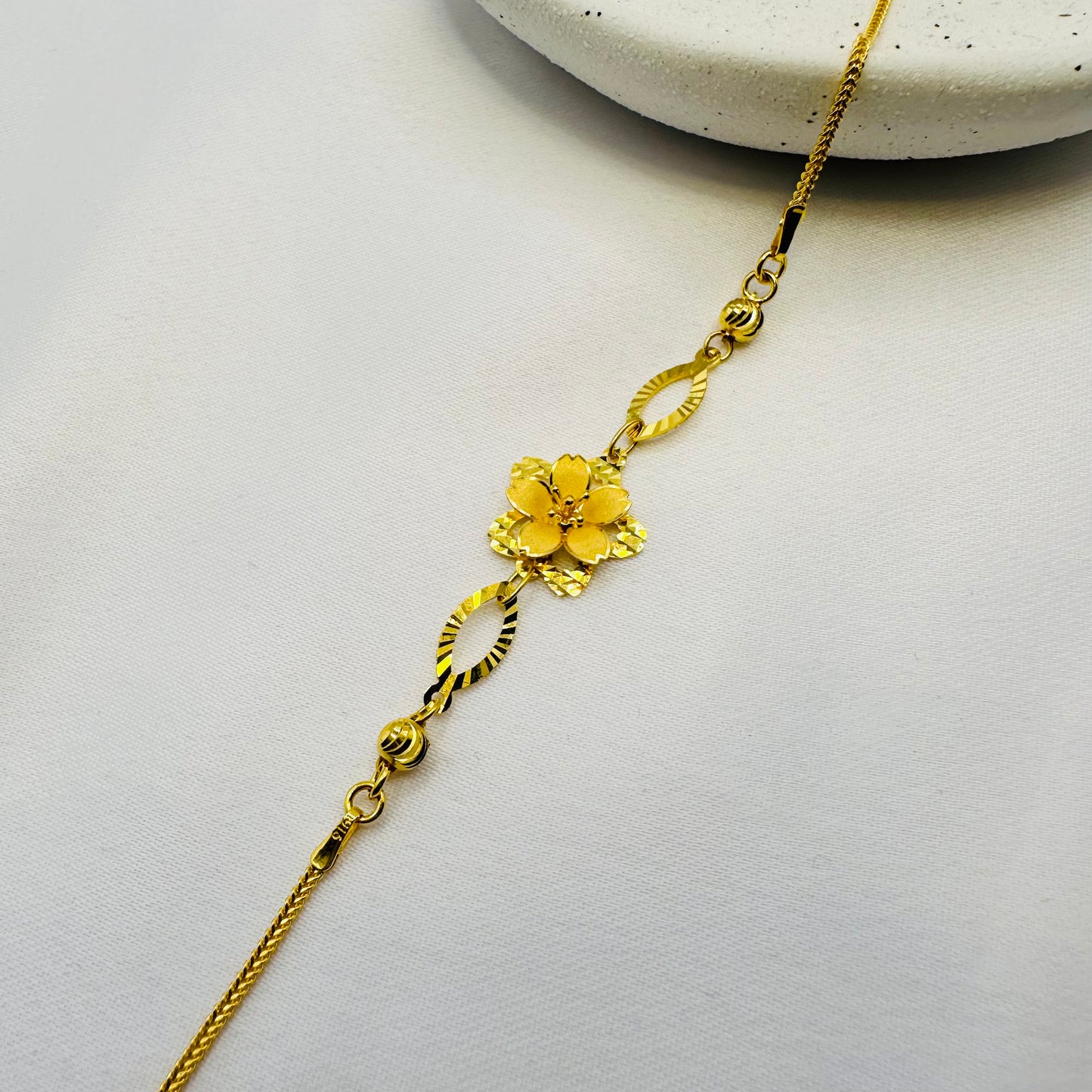 22k solid gold designer bracelet with 3D flower