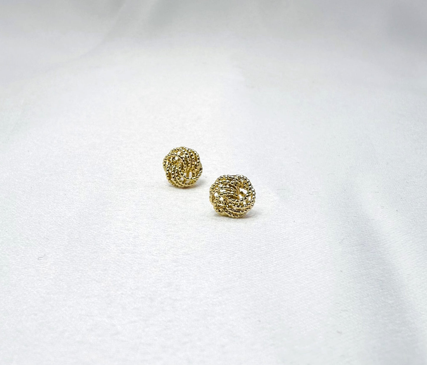 18k solid gold twisted earrings